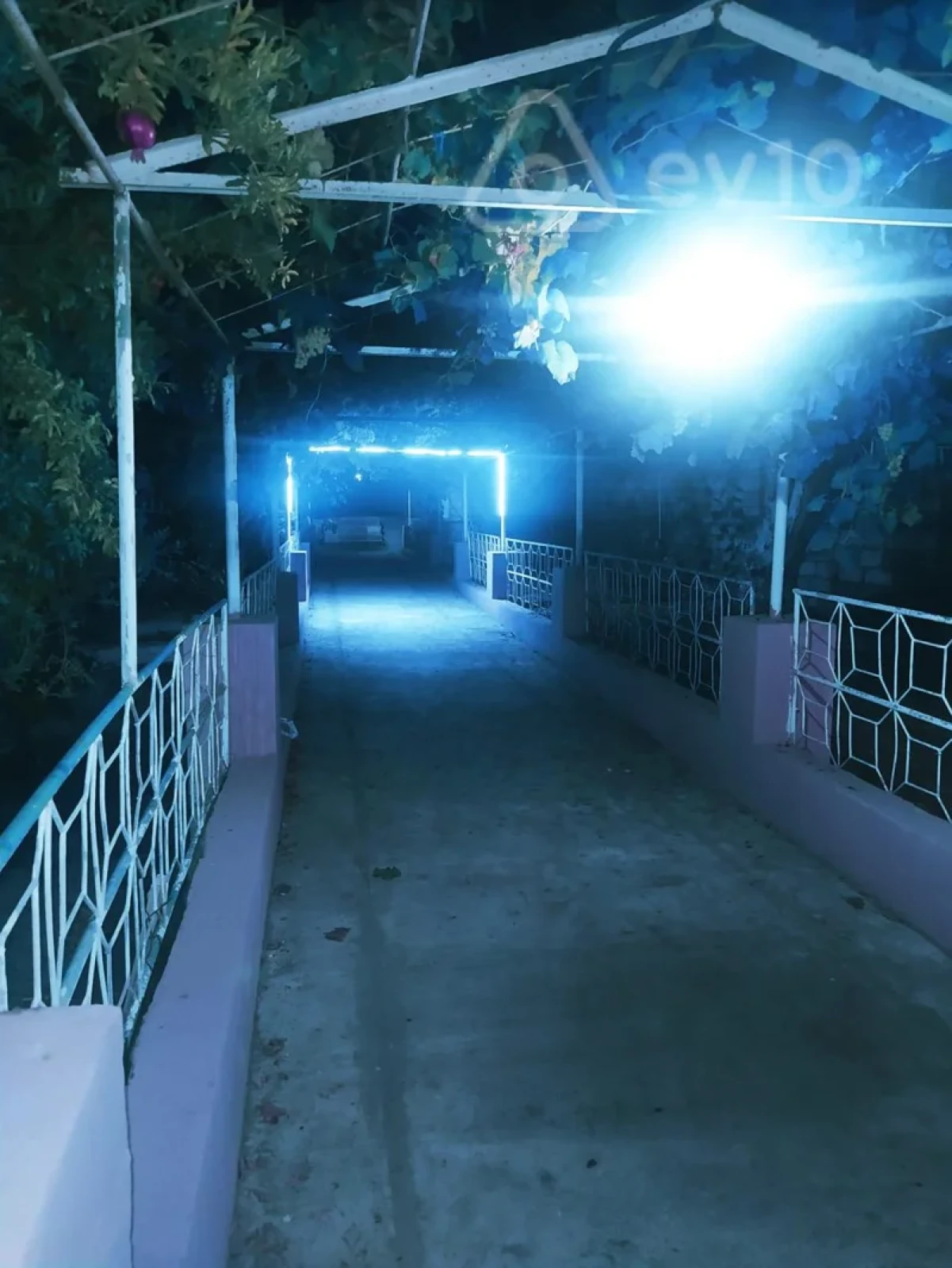 Satılır 3 otaqlı həyət evi 130 m²