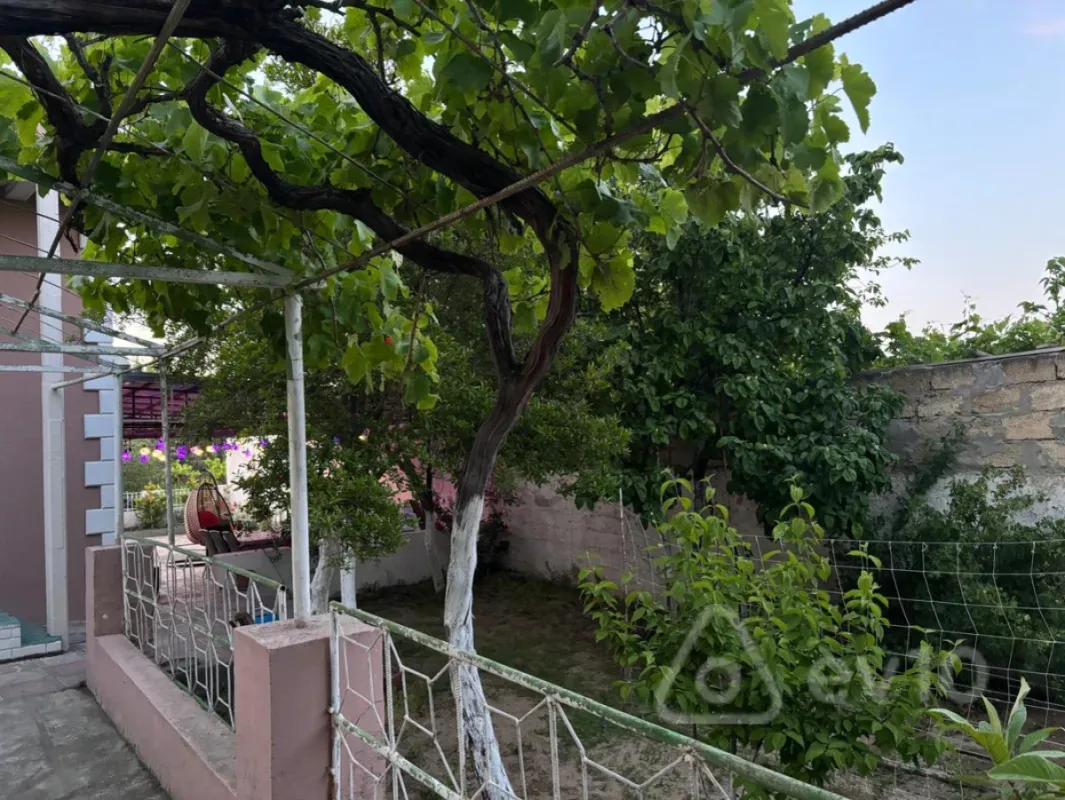 Satılır 3 otaqlı həyət evi 130 m²
