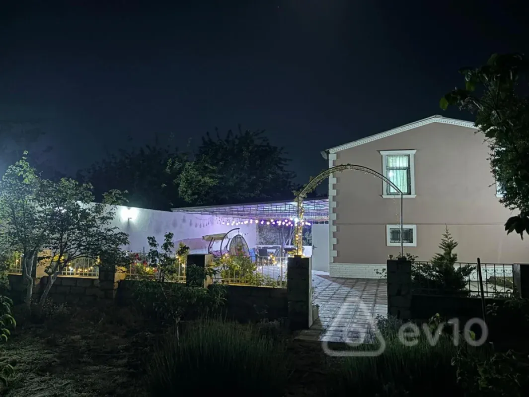 Satılır 3 otaqlı həyət evi 130 m²