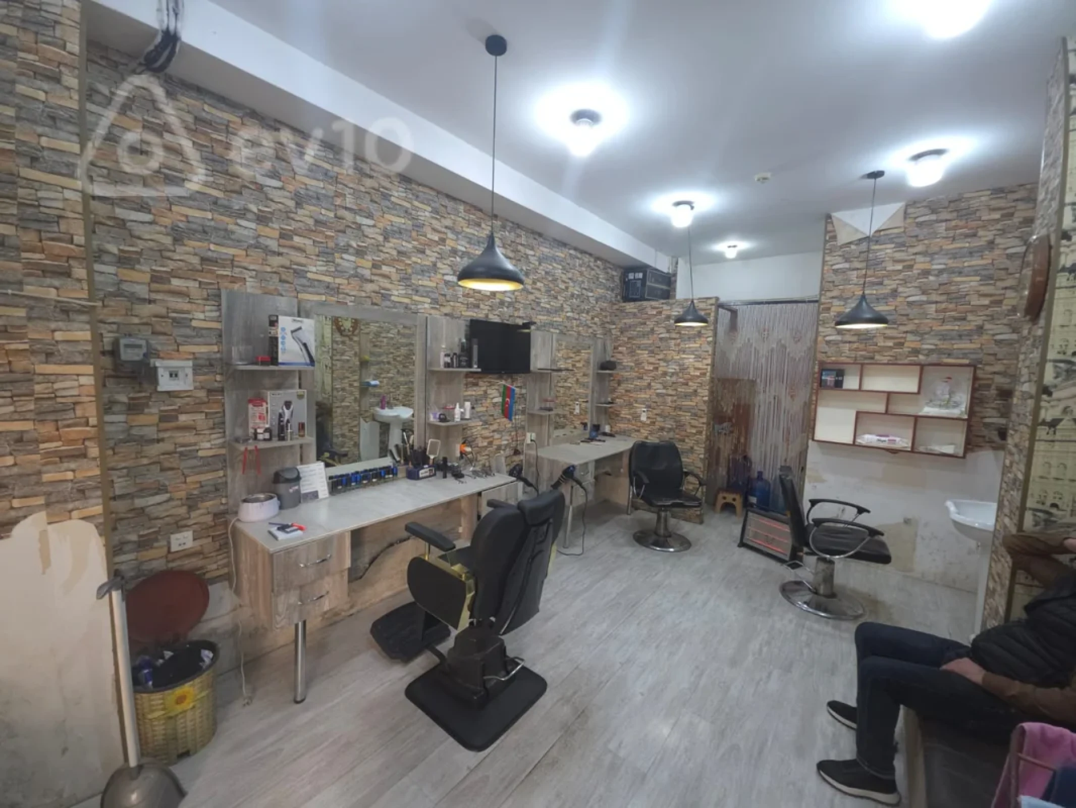 Satılır mənzil 28 m²