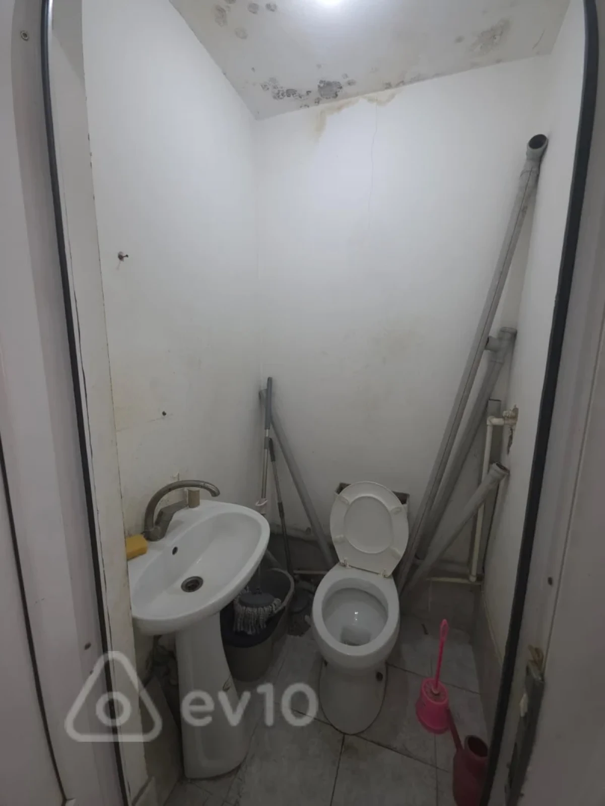 Satılır mənzil 28 m²