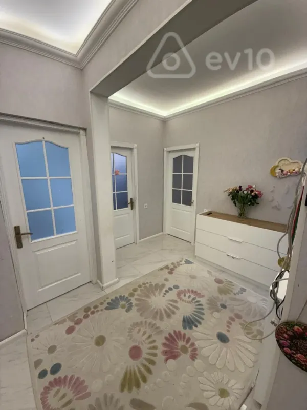 Satılır 3 otaqlı yeni tikili 78 m²