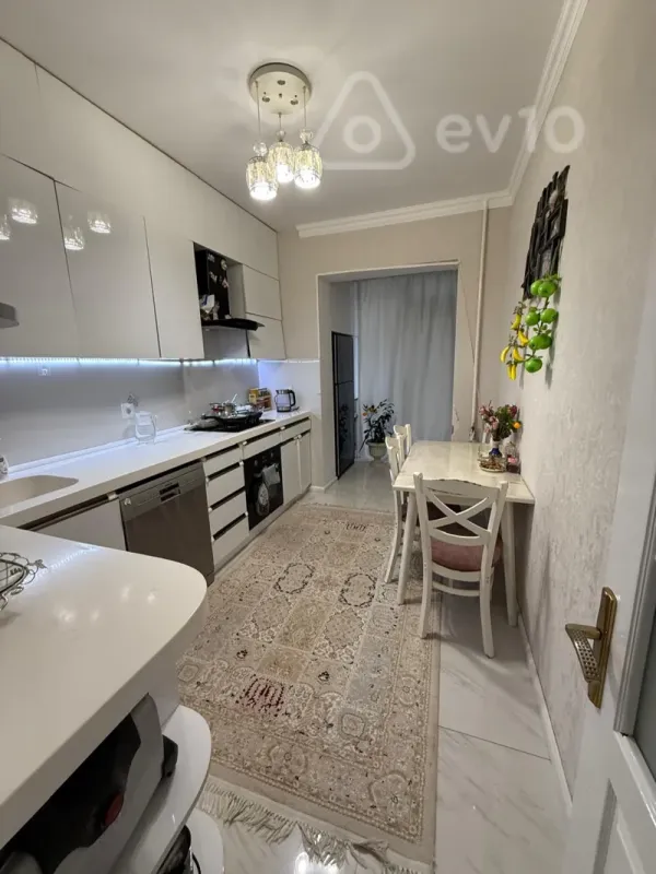 Satılır 3 otaqlı yeni tikili 78 m²