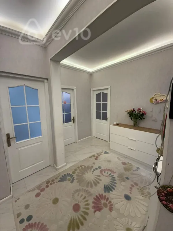 Satılır 3 otaqlı yeni tikili 78 m²