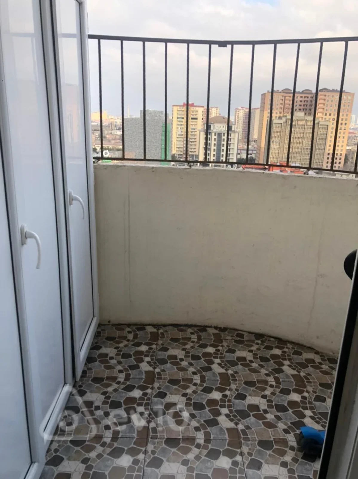 Satılır 3 otaqlı yeni tikili 138000 m²