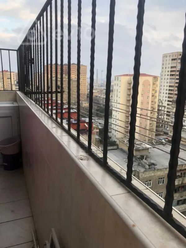 Satılır 3 otaqlı yeni tikili 138000 m²