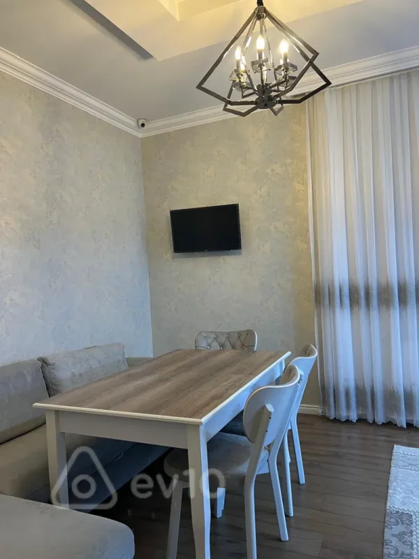 Satılır 3 otaqlı yeni tikili 138000 m²