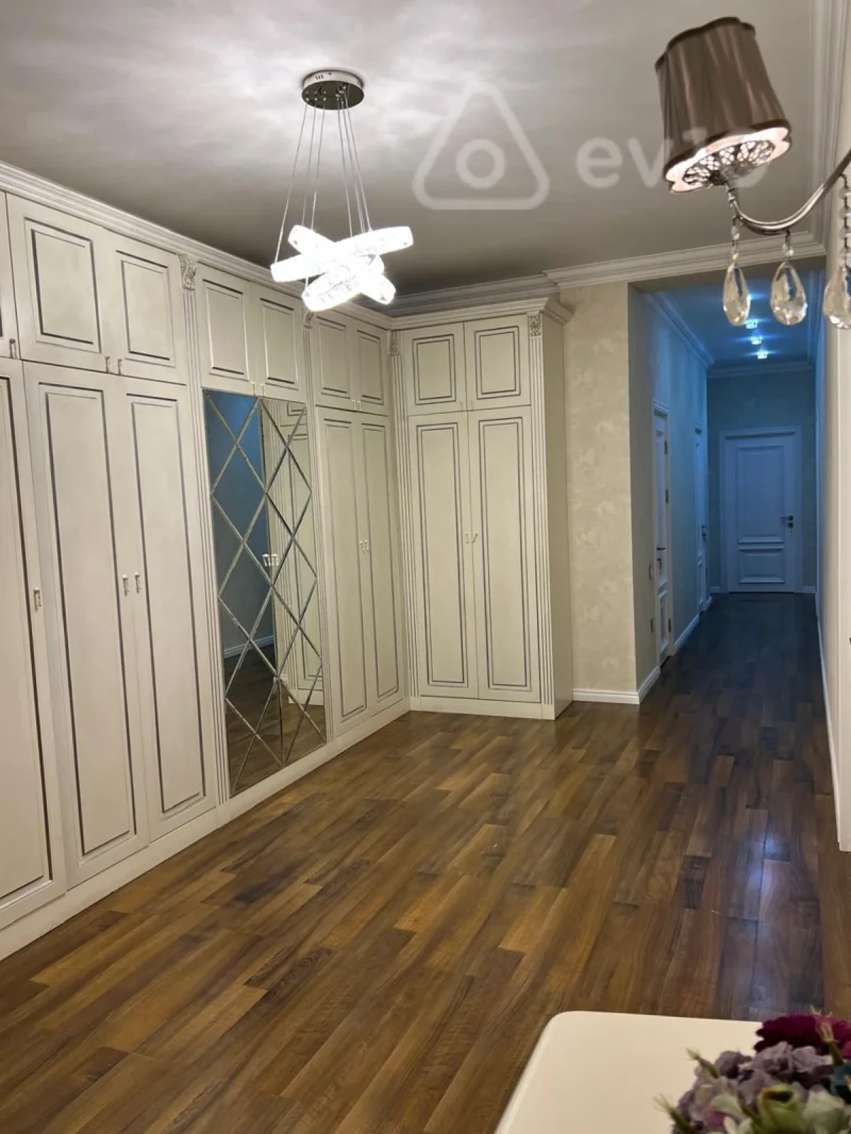 Satılır 3 otaqlı yeni tikili 138000 m²