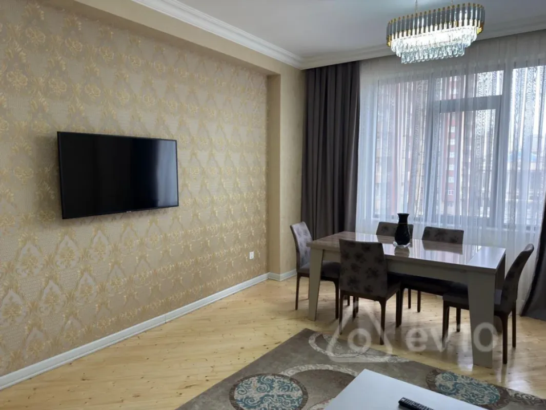 Kirayə verilir 2 otaqlı yeni tikili 73 m²
