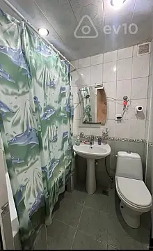 Kirayə verilir 3 otaqlı köhnə tikili 100 m²