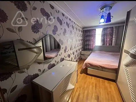 Kirayə verilir 3 otaqlı köhnə tikili 100 m²