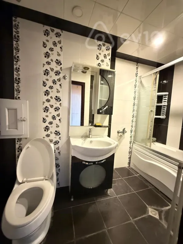 Kirayə verilir 2 otaqlı yeni tikili 90 m²