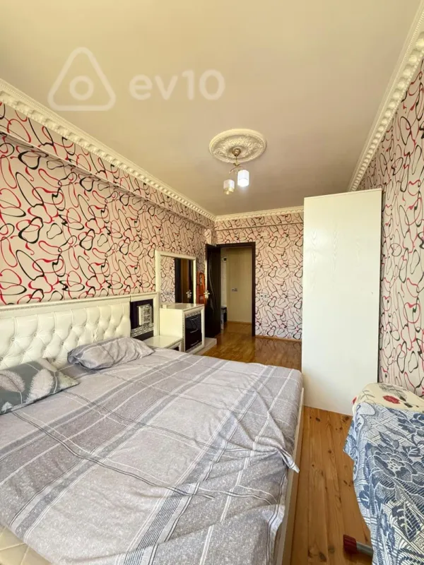 Kirayə verilir 2 otaqlı yeni tikili 90 m²