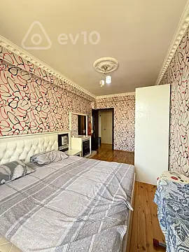 Kirayə verilir 2 otaqlı yeni tikili 90 m²