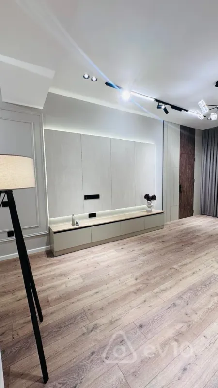 Satılır 3 otaqlı yeni tikili 85 m²