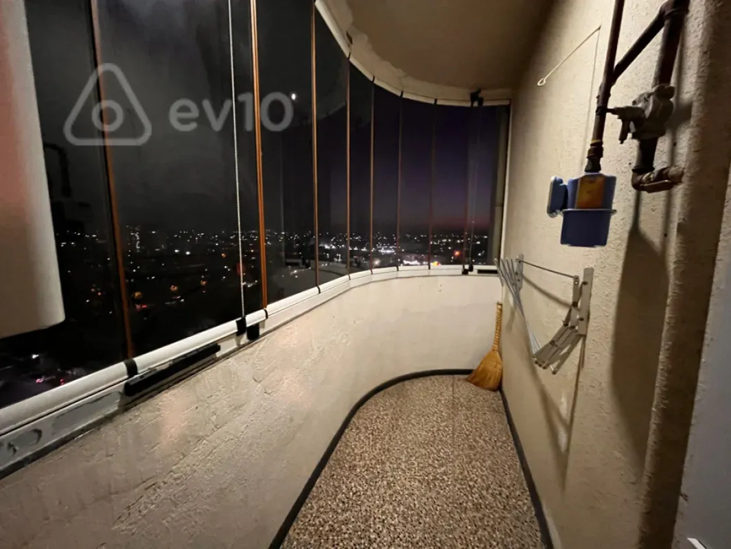 Kirayə verilir 3 otaqlı yeni tikili 80 m²