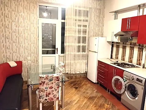 Kirayə verilir 2 otaqlı yeni tikili 92 m²