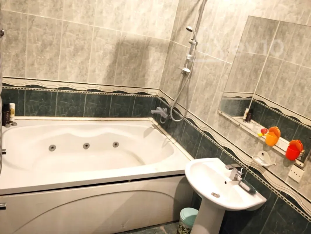 Kirayə verilir 2 otaqlı yeni tikili 92 m²