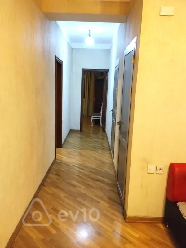 Kirayə verilir 2 otaqlı yeni tikili 92 m²