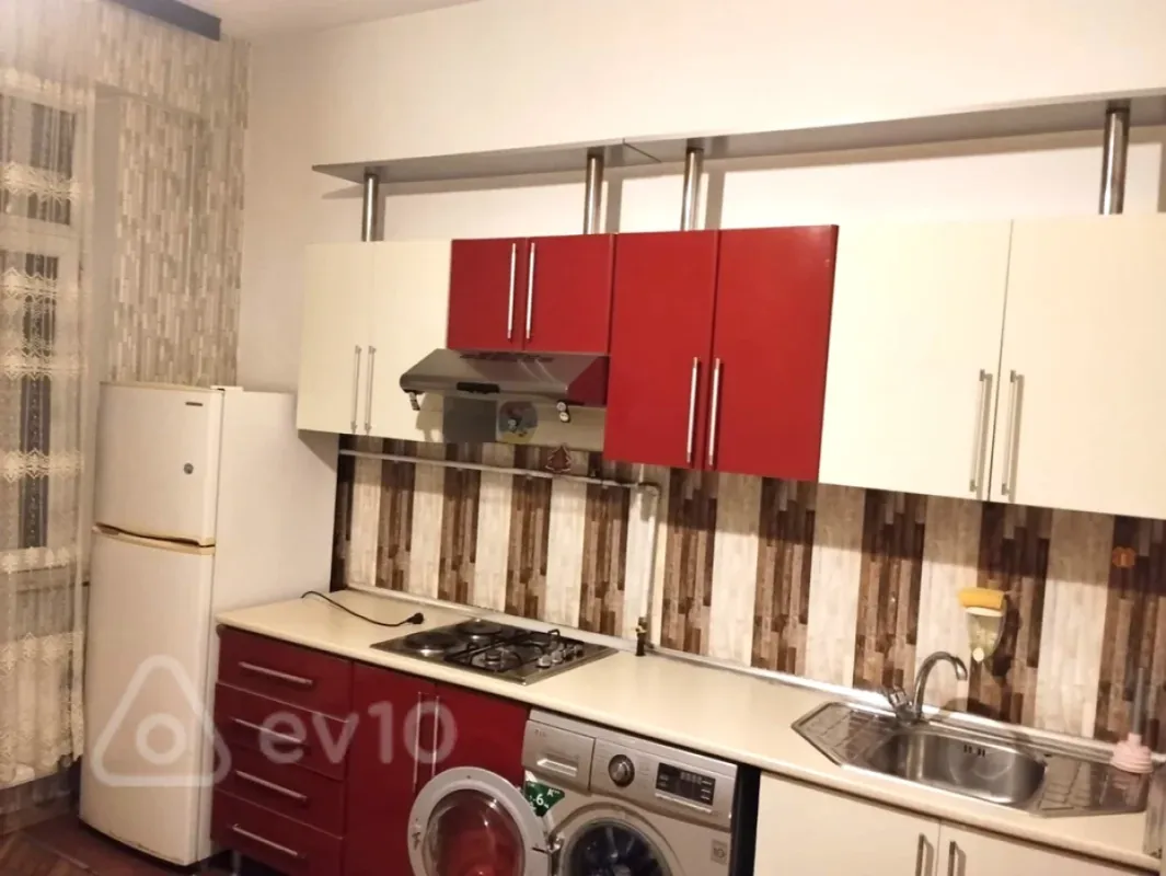 Kirayə verilir 2 otaqlı yeni tikili 92 m²