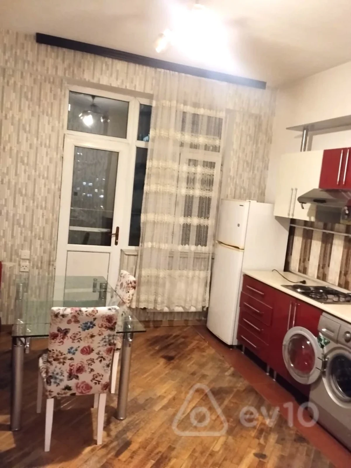 Kirayə verilir 2 otaqlı yeni tikili 92 m²
