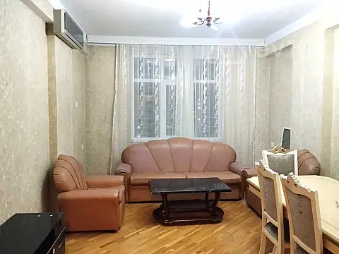Kirayə verilir 2 otaqlı yeni tikili 92 m²