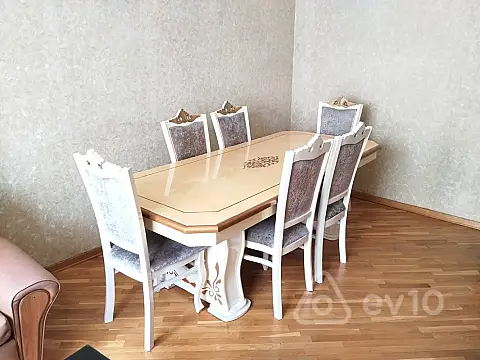 Kirayə verilir 2 otaqlı yeni tikili 92 m²