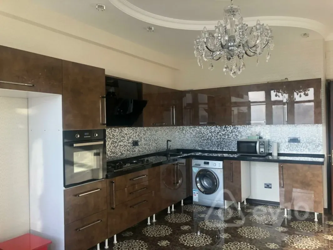 Satılır 4 otaqlı yeni tikili 216 m²