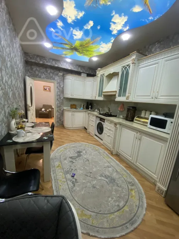 Satılır 3 otaqlı yeni tikili 136 m²