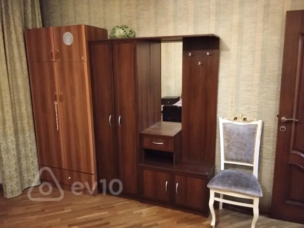 Kirayə verilir 2 otaqlı yeni tikili 92 m²