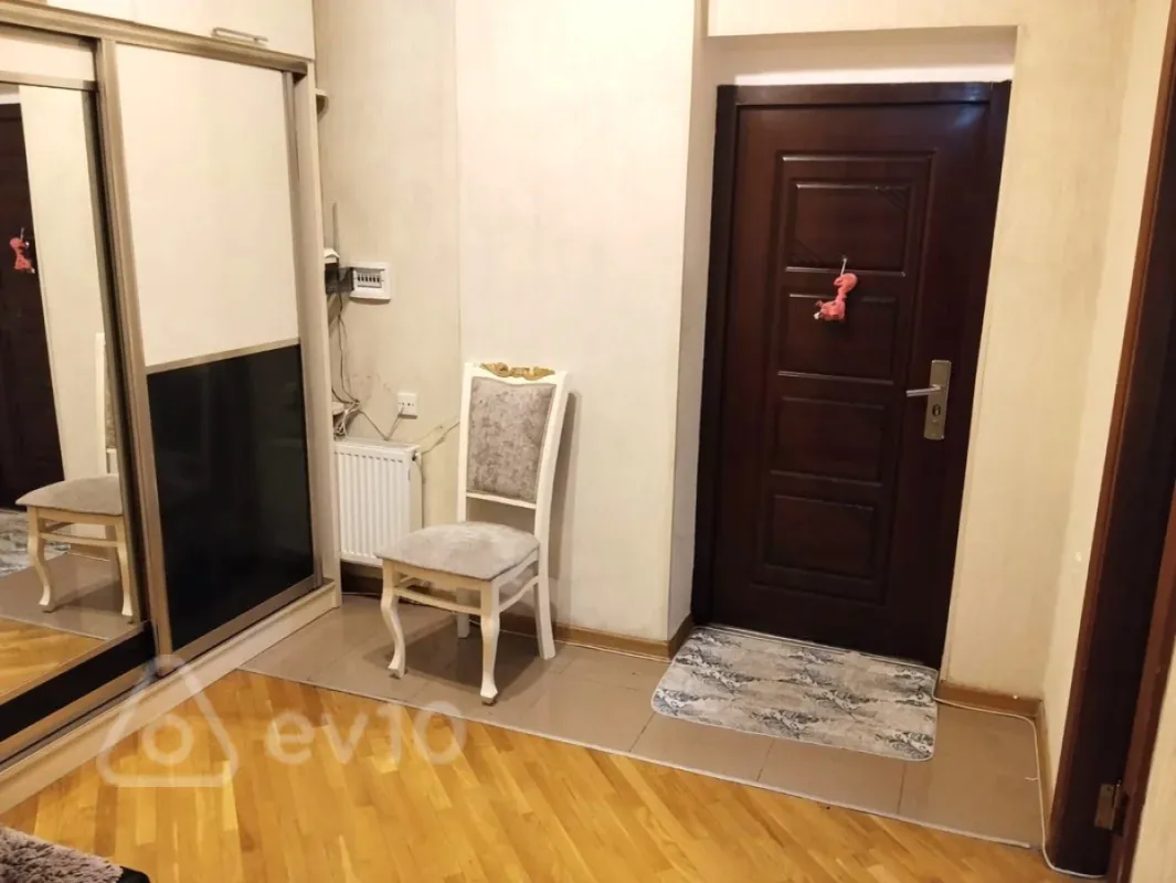 Kirayə verilir 2 otaqlı yeni tikili 92 m²