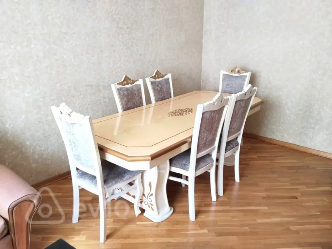 Kirayə verilir 2 otaqlı yeni tikili 92 m²