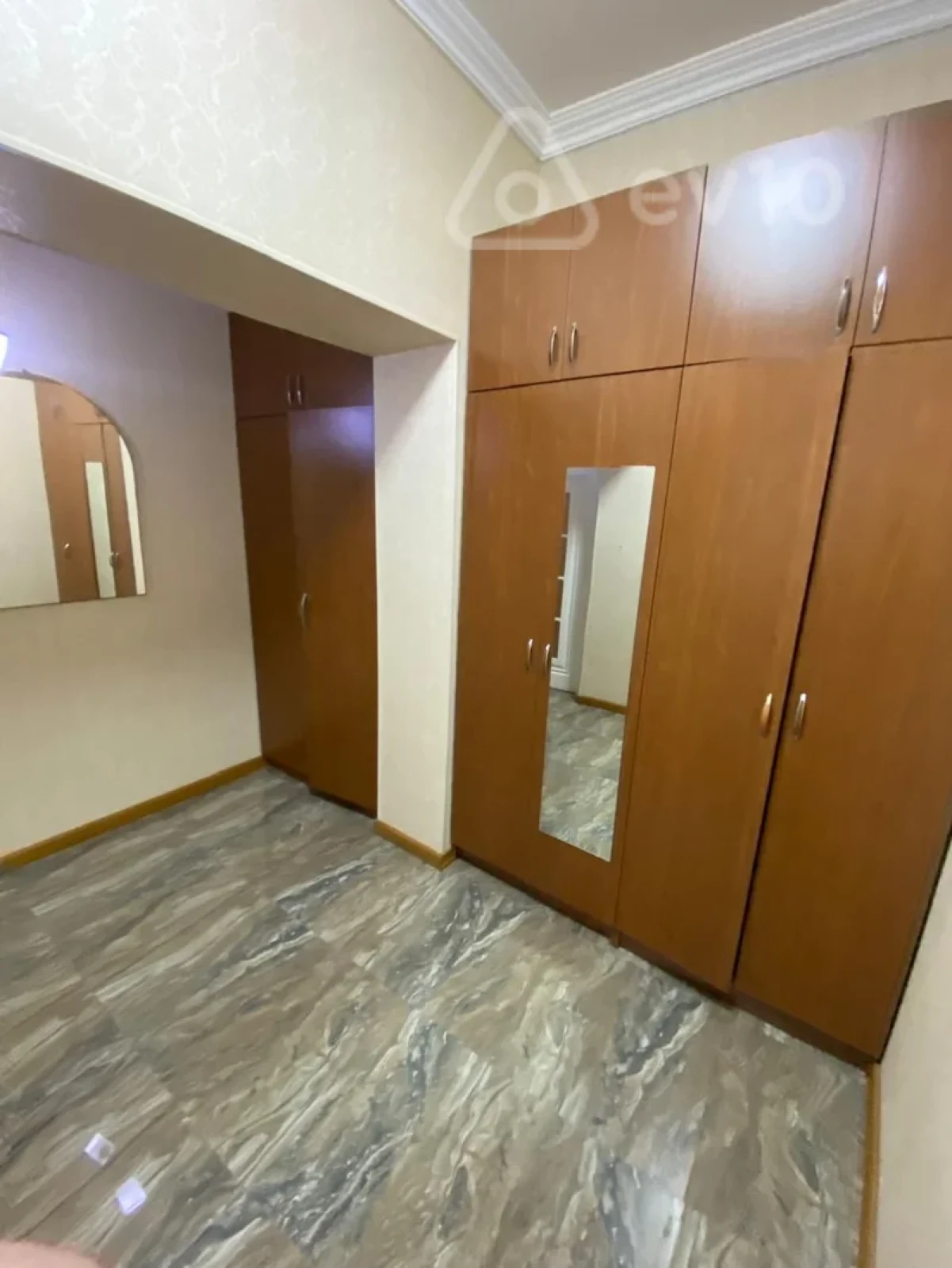 Kirayə verilir 2 otaqlı yeni tikili 58 m²