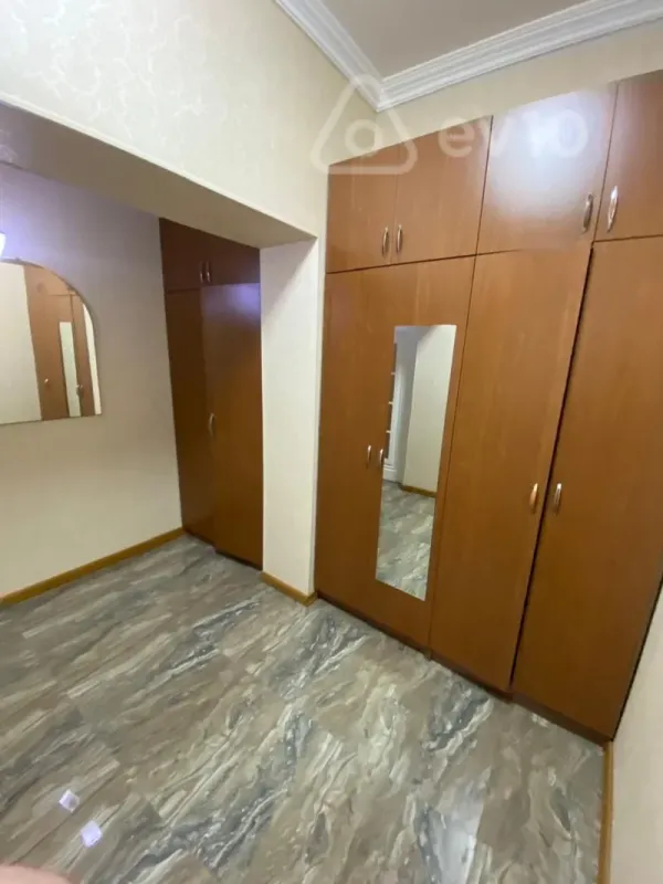 Kirayə verilir 2 otaqlı yeni tikili 58 m²