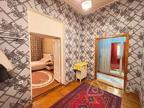 Kirayə verilir 3 otaqlı köhnə tikili 69 m²