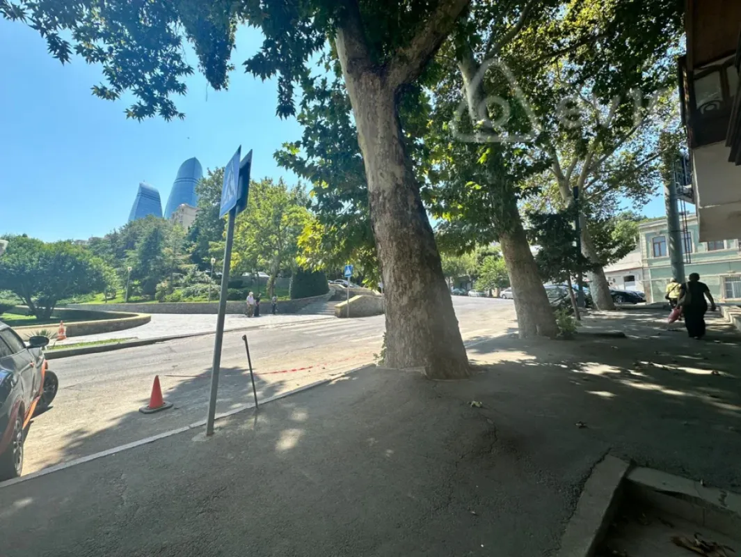 Kirayə verilir 3 otaqlı köhnə tikili 69 m²