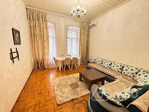 Kirayə verilir 3 otaqlı köhnə tikili 69 m² — Bakı, Səbail 3 otaq 69.00 m²