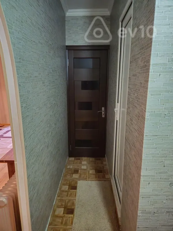 Kirayə verilir 2 otaqlı köhnə tikili 45 m²