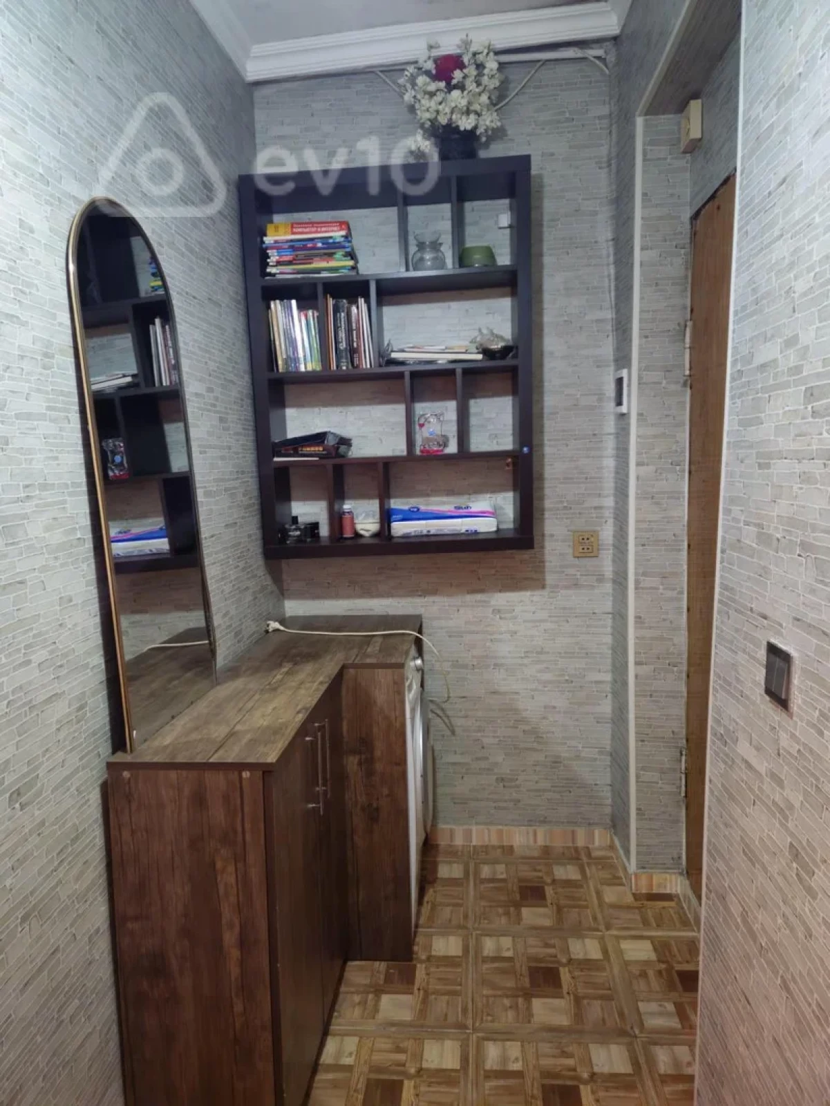 Kirayə verilir 2 otaqlı köhnə tikili 45 m²