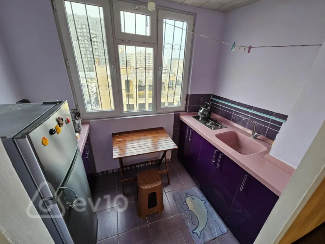 Kirayə verilir 2 otaqlı köhnə tikili 45 m²