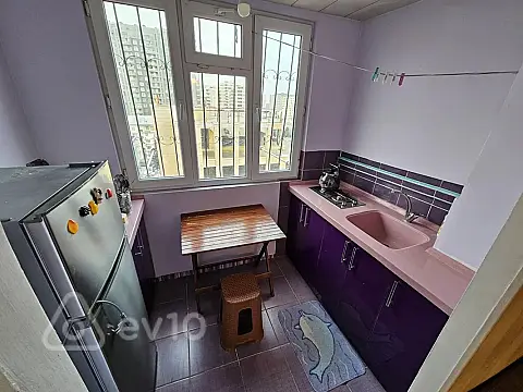 Kirayə verilir 2 otaqlı köhnə tikili 45 m²