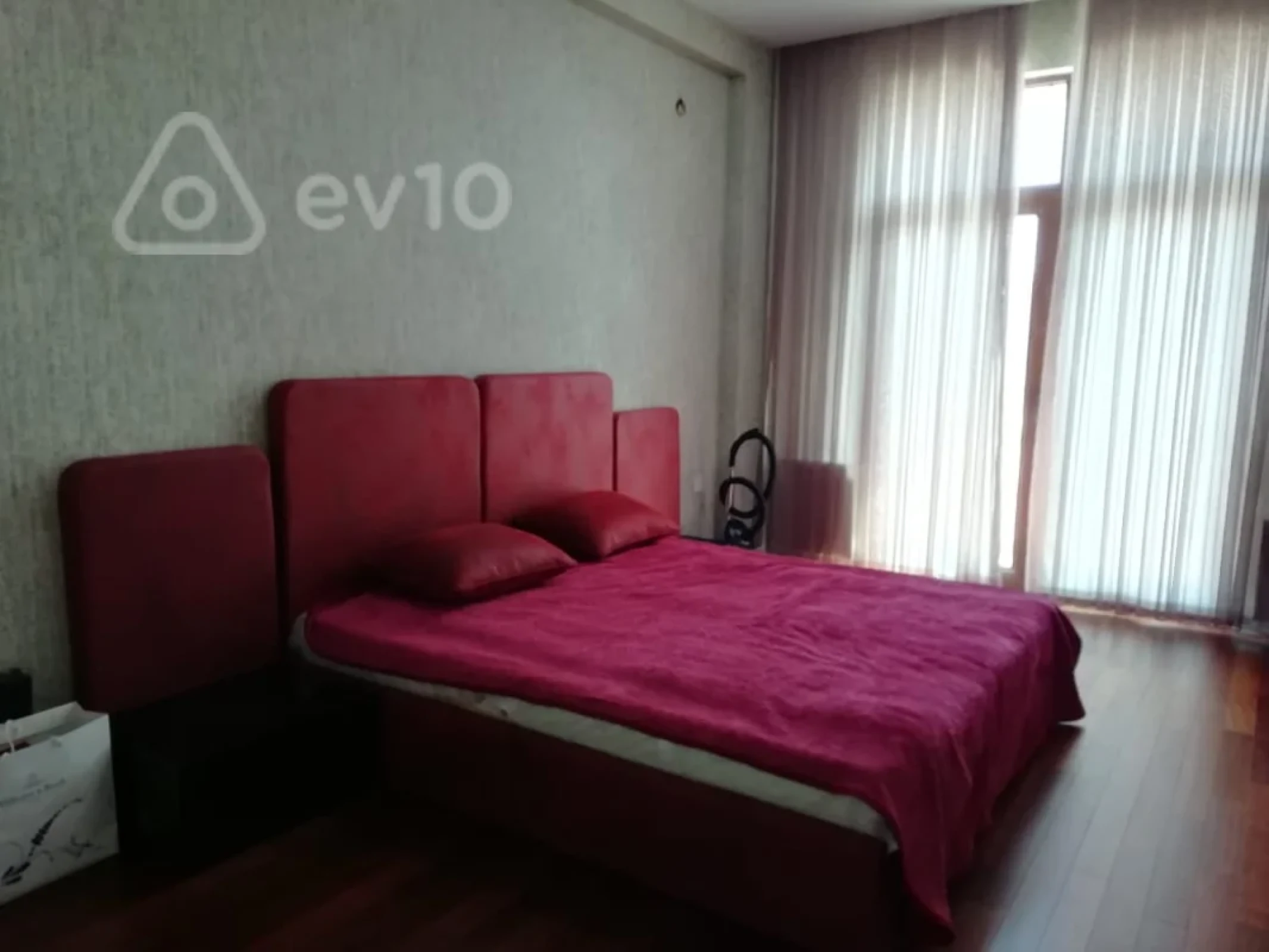 Kirayə verilir 2 otaqlı yeni tikili 102 m²