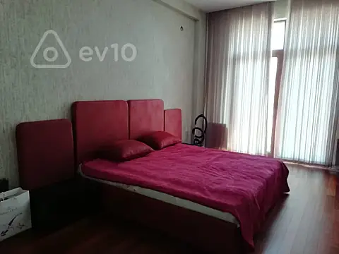 Kirayə verilir 2 otaqlı yeni tikili 102 m²