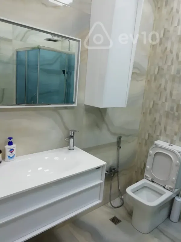 Kirayə verilir 2 otaqlı yeni tikili 102 m²