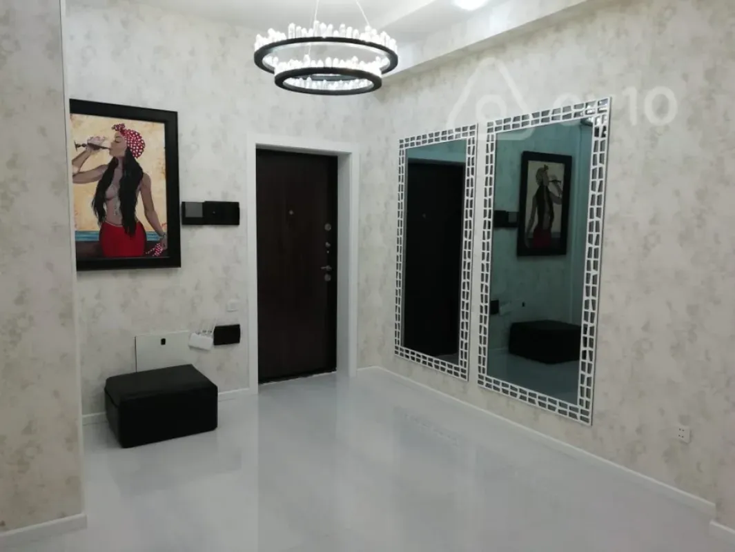 Kirayə verilir 2 otaqlı yeni tikili 102 m²