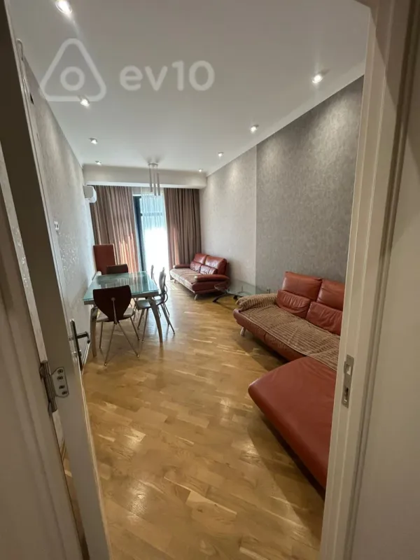 Kirayə verilir 2 otaqlı yeni tikili 80 m²