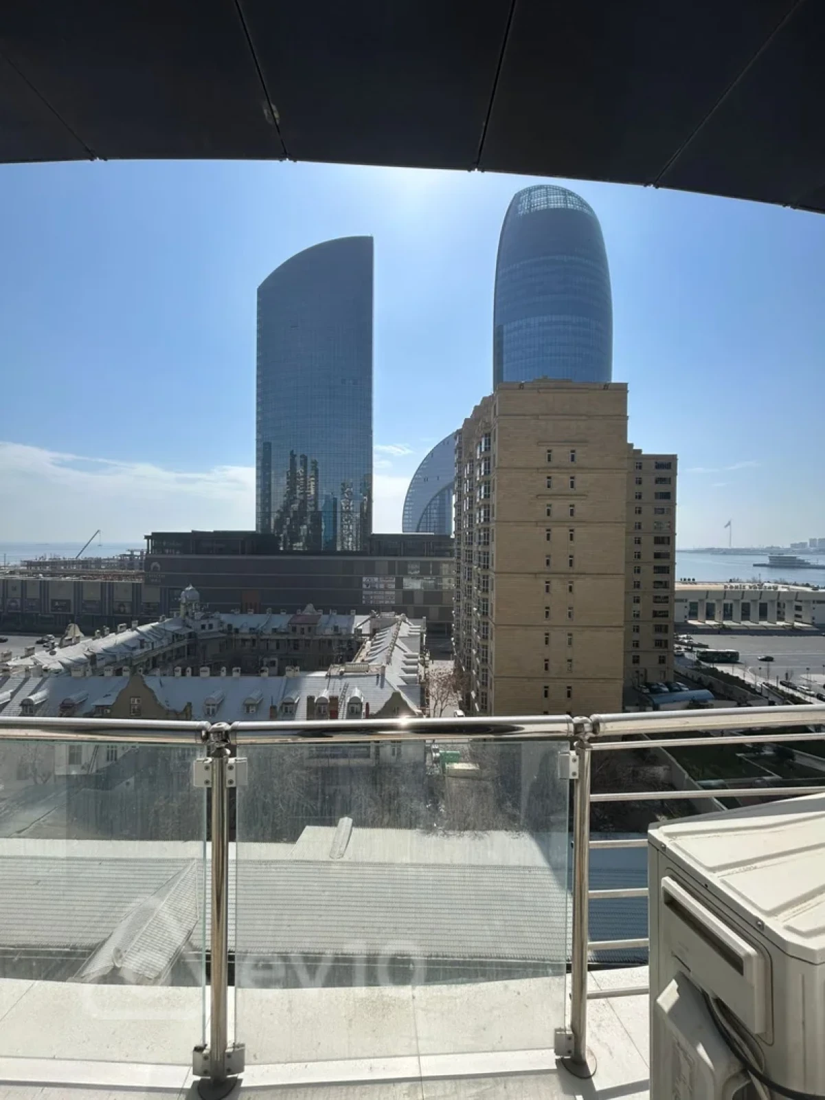 Kirayə verilir 2 otaqlı yeni tikili 80 m²