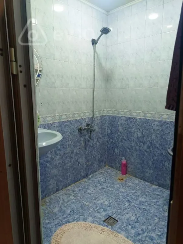 Satılır 3 otaqlı köhnə tikili 70 m²