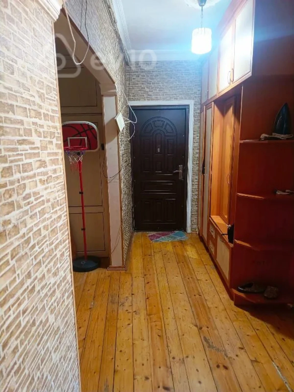 Satılır 3 otaqlı köhnə tikili 70 m²