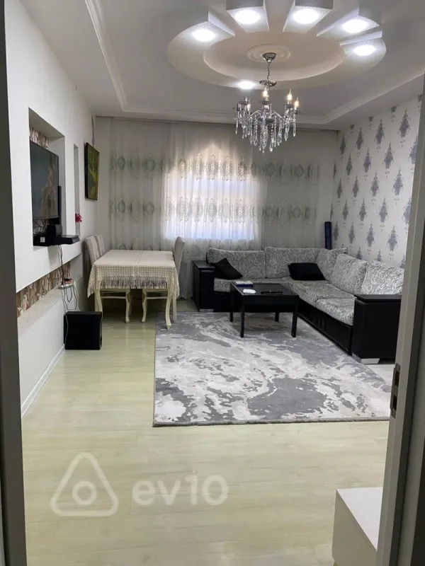 Kirayə verilir 3 otaqlı yeni tikili 85 m²